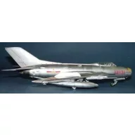 Trumpeter MiG-19 PM Farmer E 1:48 (02804)