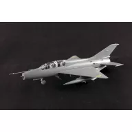 Trumpeter JJ-7 Trainer 1:48 (02824)