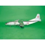 Trumpeter Antonov An-12 BK Cub 1:100 (04001)